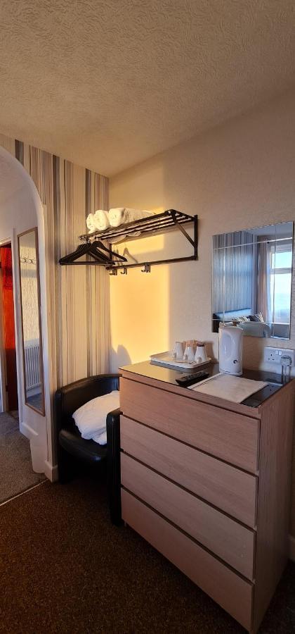 Ocean Bay Hotel Blackpool Buitenkant foto