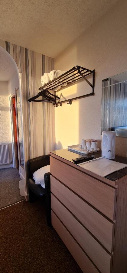 Ocean Bay Hotel Blackpool Buitenkant foto