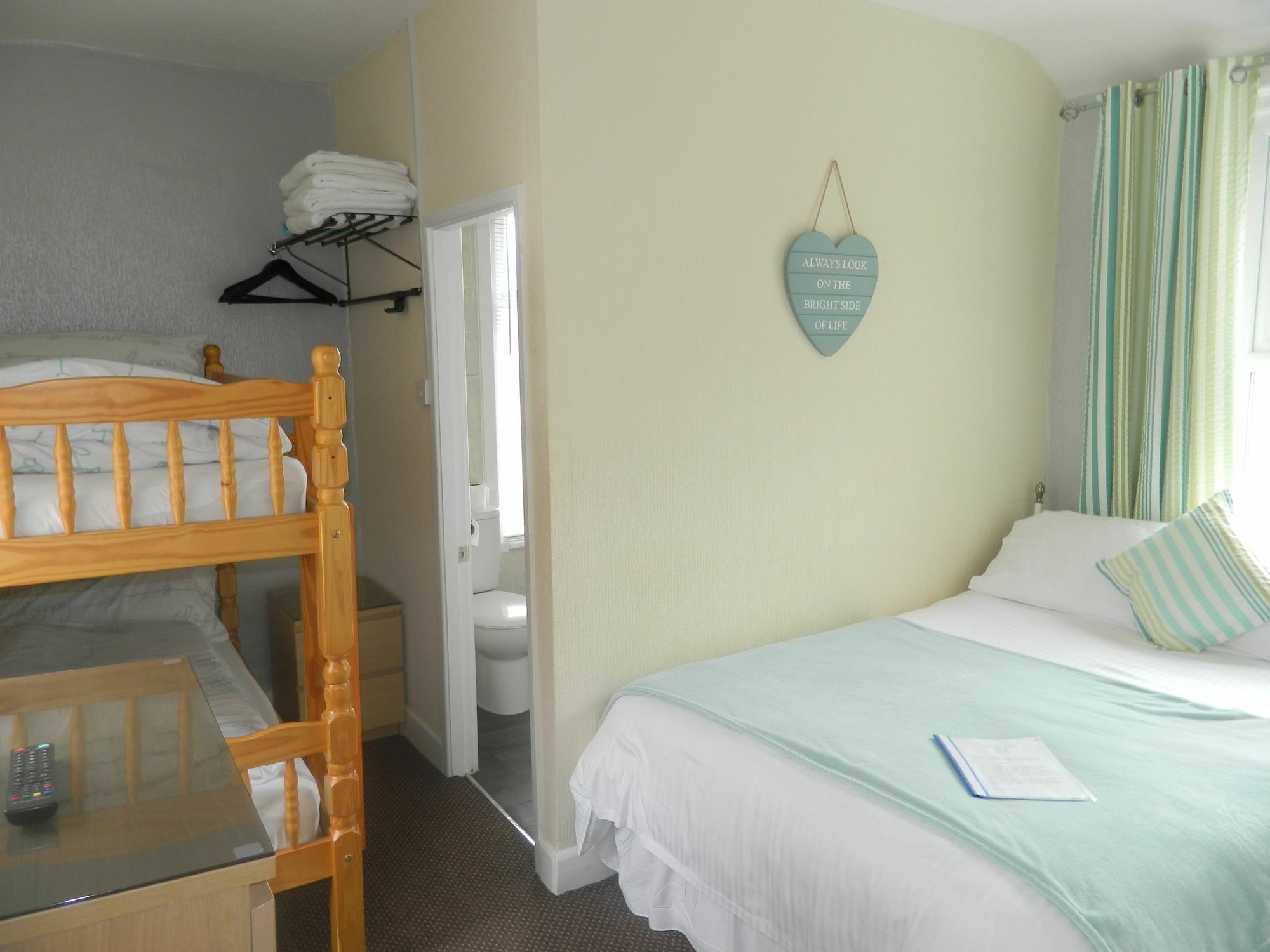 Ocean Bay Hotel Blackpool Buitenkant foto