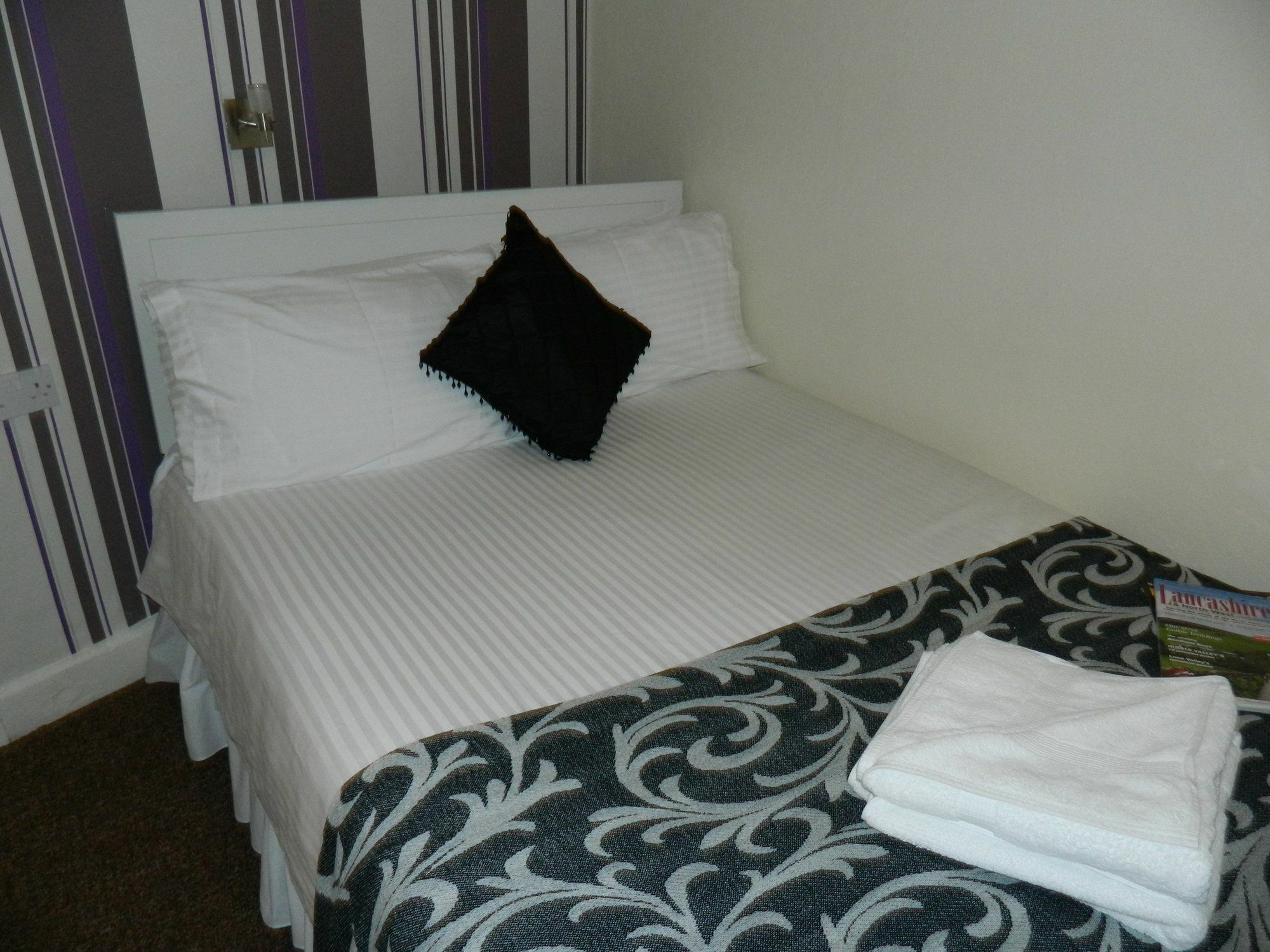 Ocean Bay Hotel Blackpool Buitenkant foto